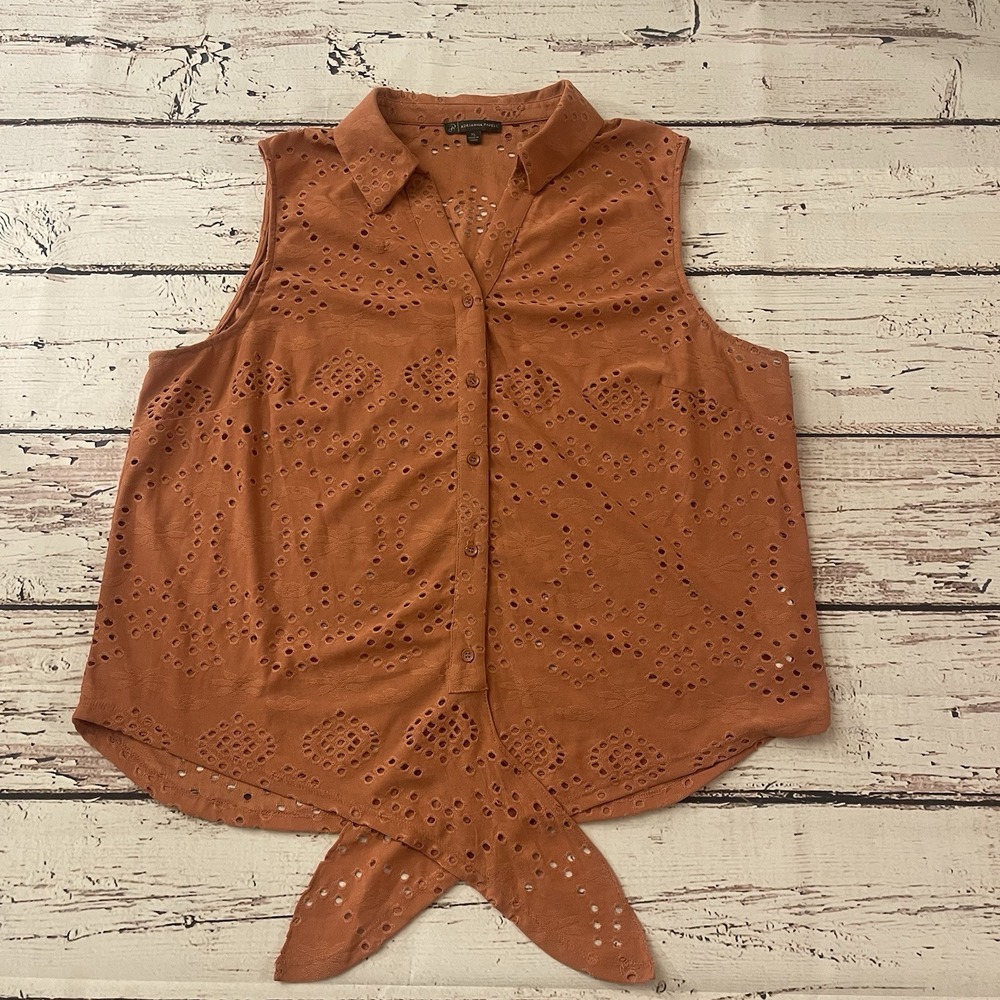 Adrianna Papell Eyelet Sleeveless Button-Up‎ Blouse Clay Women's Size XL